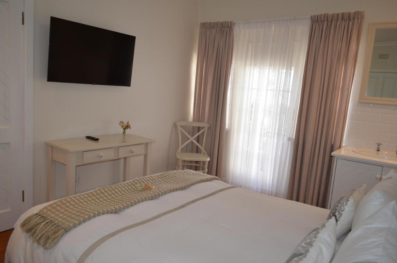On The Bay Bed & Breakfast Port Elizabeth Luaran gambar