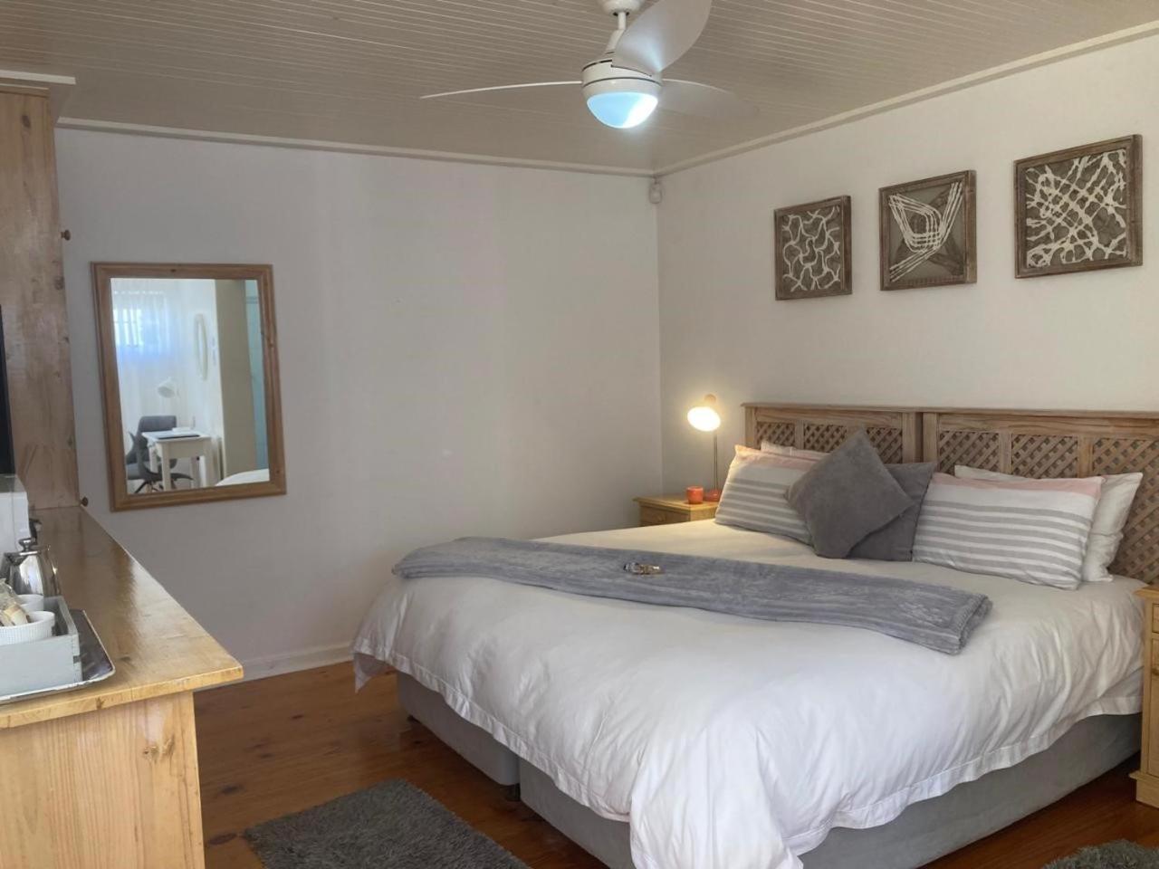 On The Bay Bed & Breakfast Port Elizabeth Luaran gambar
