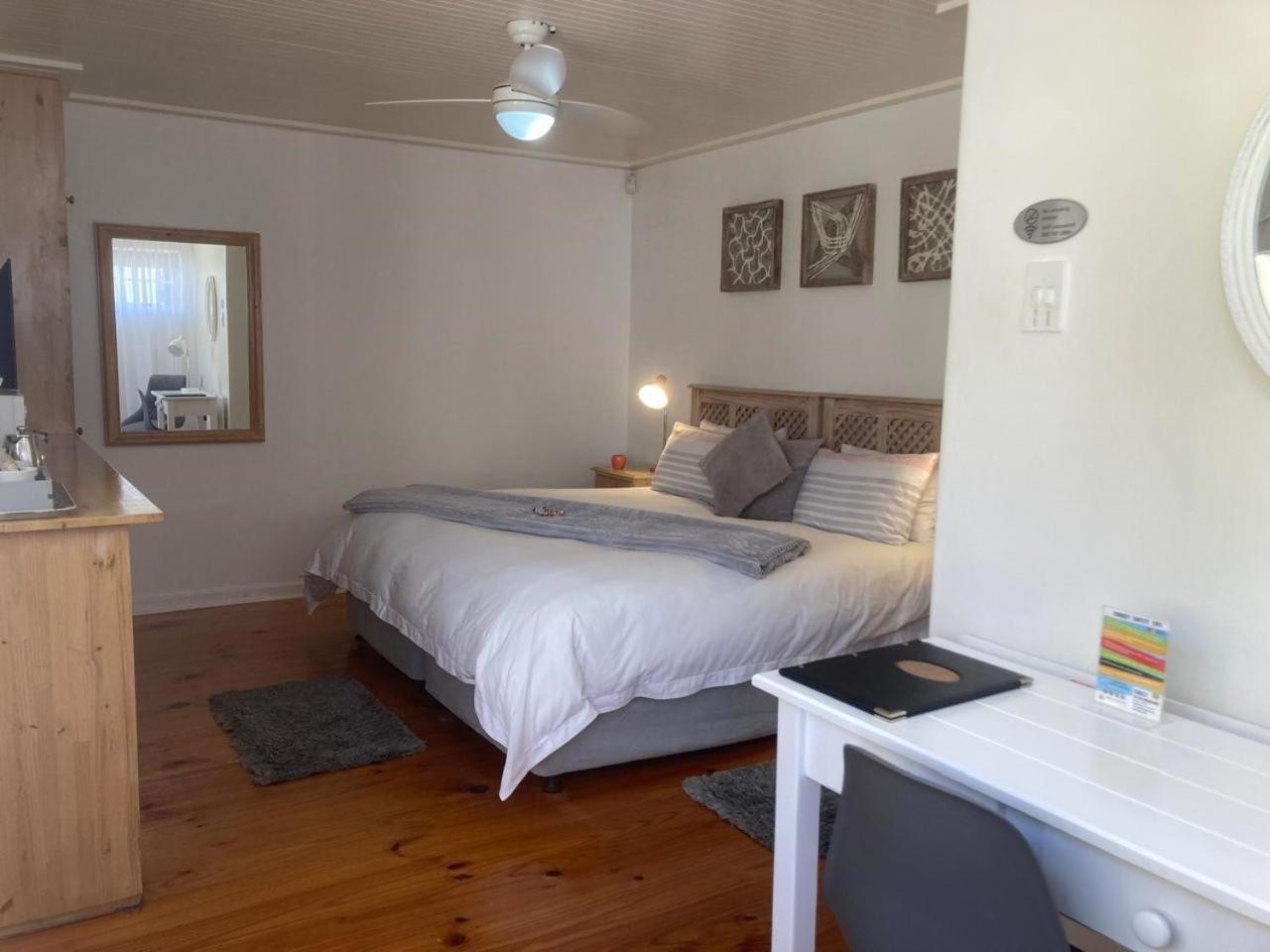 On The Bay Bed & Breakfast Port Elizabeth Luaran gambar