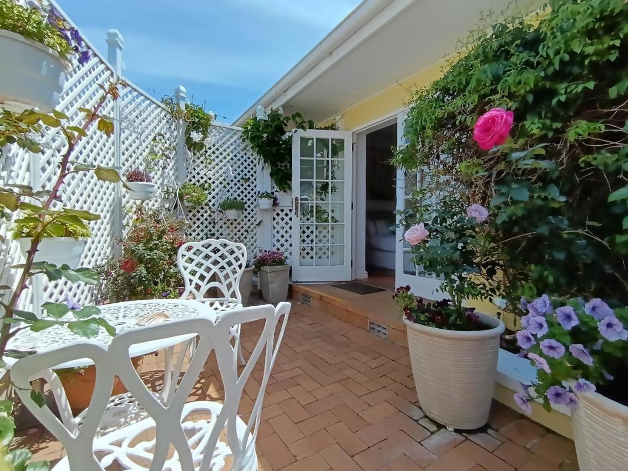 On The Bay Bed & Breakfast Port Elizabeth Luaran gambar