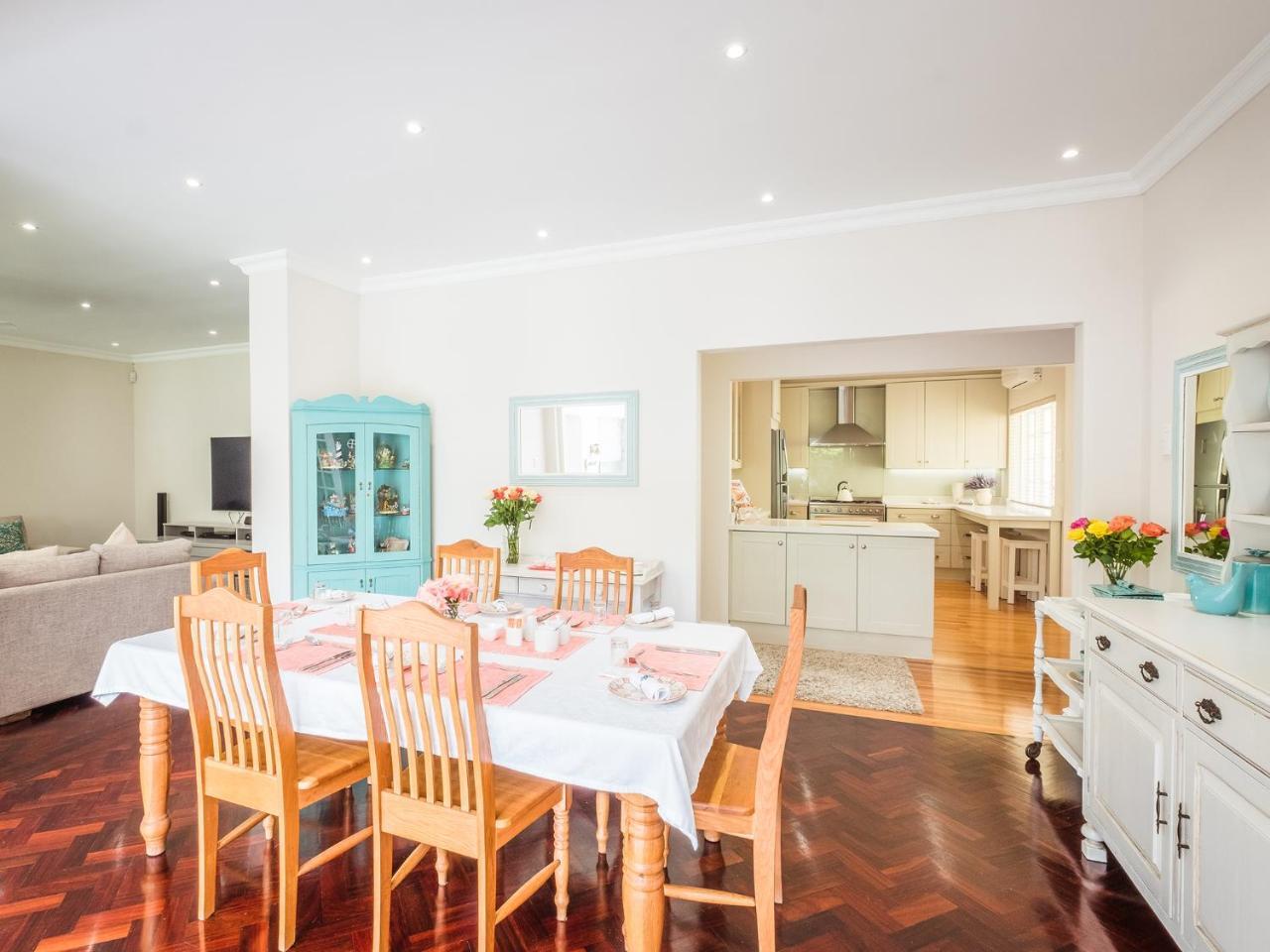 On The Bay Bed & Breakfast Port Elizabeth Luaran gambar